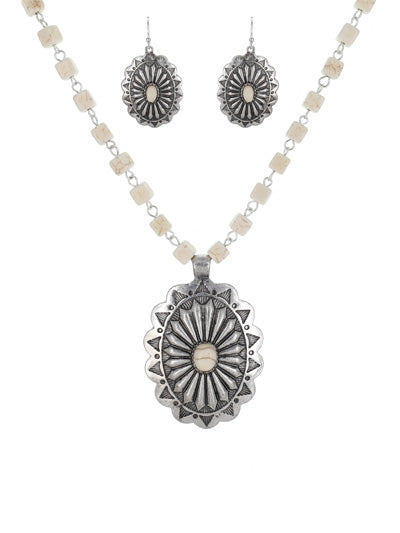 Concho Fashion Western Howlite Semi Stone Necklace Set, Concho Turquoise Womens Necklace Set